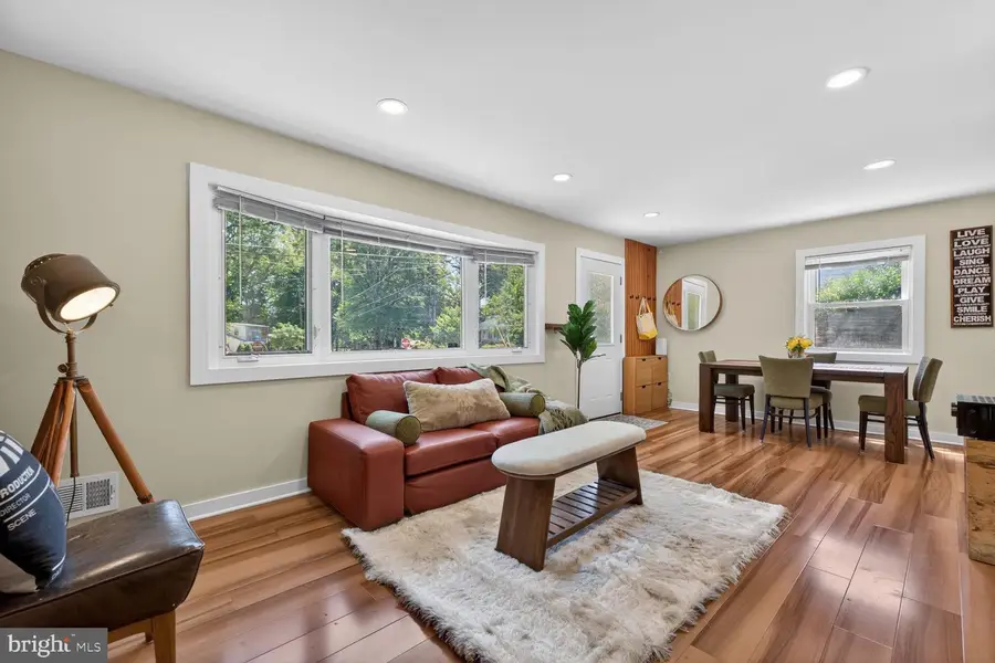 310 Edmonston Dr, Rockville, MD 20851 - #3