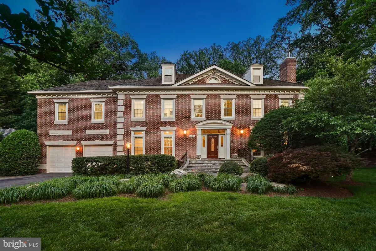 9646 Eagle Ridge Dr, Bethesda, MD 20817 - #1