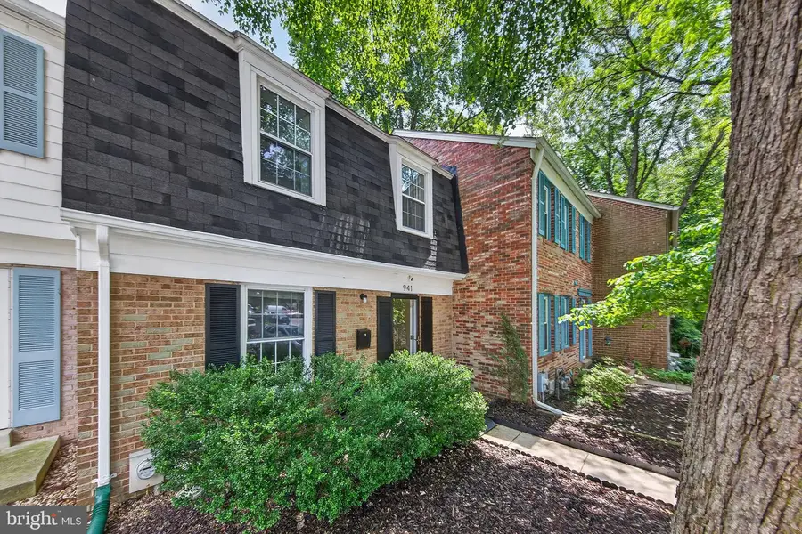 941 Paulsboro Dr, Rockville, MD 20850 - #2