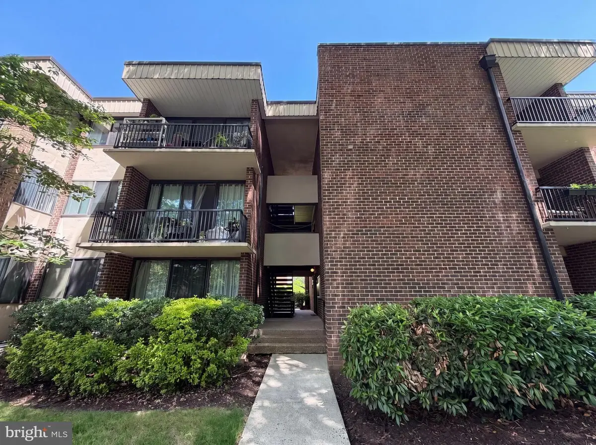9907 Blundon Dr #302, Silver Spring, MD 20902 - #1