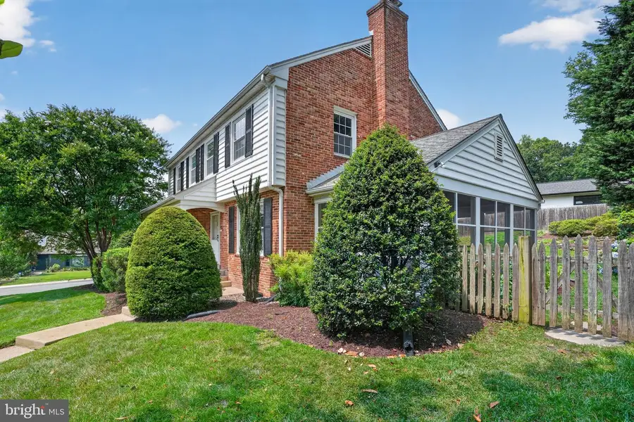 6717 Pemberton St, Bethesda, MD 20817 - #3