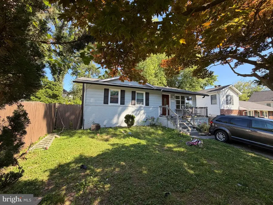 217 Cedar Ave, Gaithersburg, MD 20877 - #3