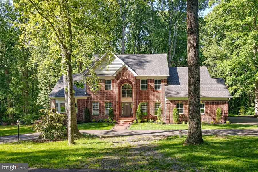 7921 Goodhurst Dr, Gaithersburg, MD 20882 - #2