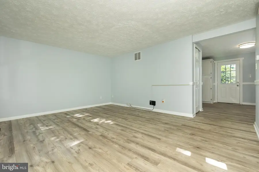 8828 Cross Country Pl, Gaithersburg, MD 20879 - #2