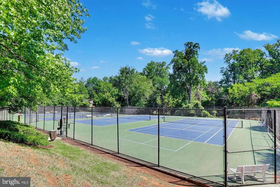 5818 Inman Park Cir #724, Rockville, MD 20852 - #3