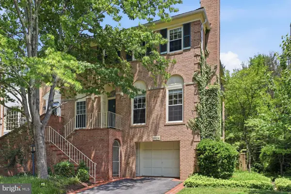 8904 Barrowgate Ct, POTOMAC, MD 20854