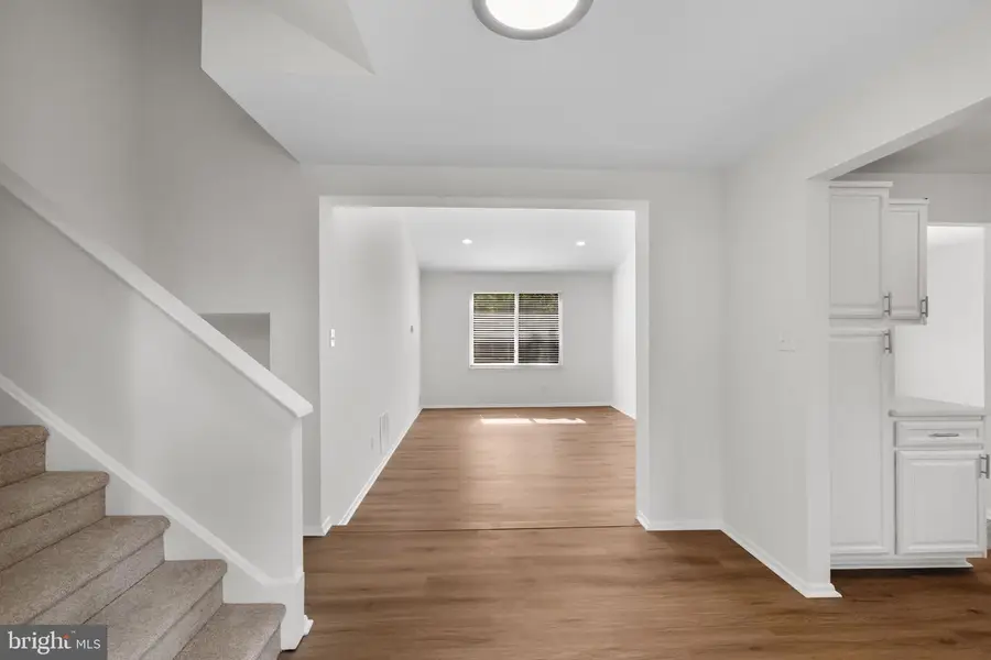 20154 Wynnfield Dr, Germantown, MD 20874 - #2