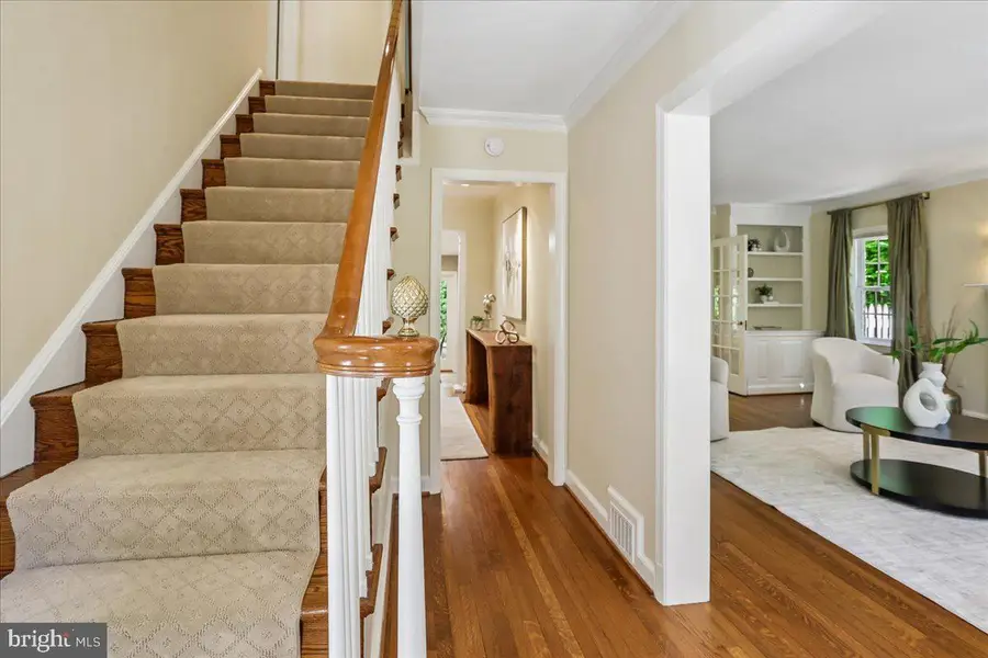 3202 Pickwick Ln, Chevy Chase, MD 20815 - #2