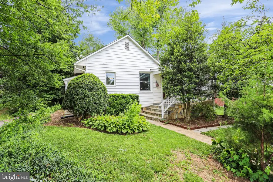 209 Cedar Ave, Gaithersburg, MD 20877 - #3