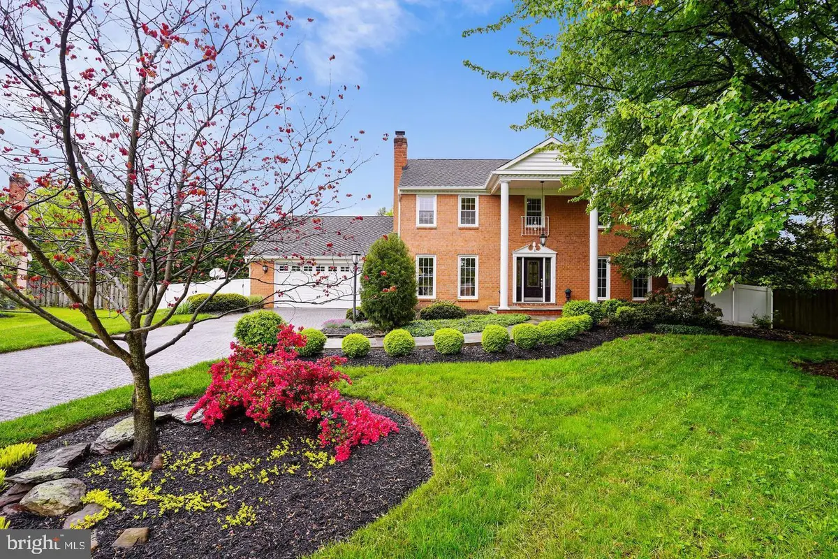 6 Crestview Ct, Potomac, MD 20854 - #1