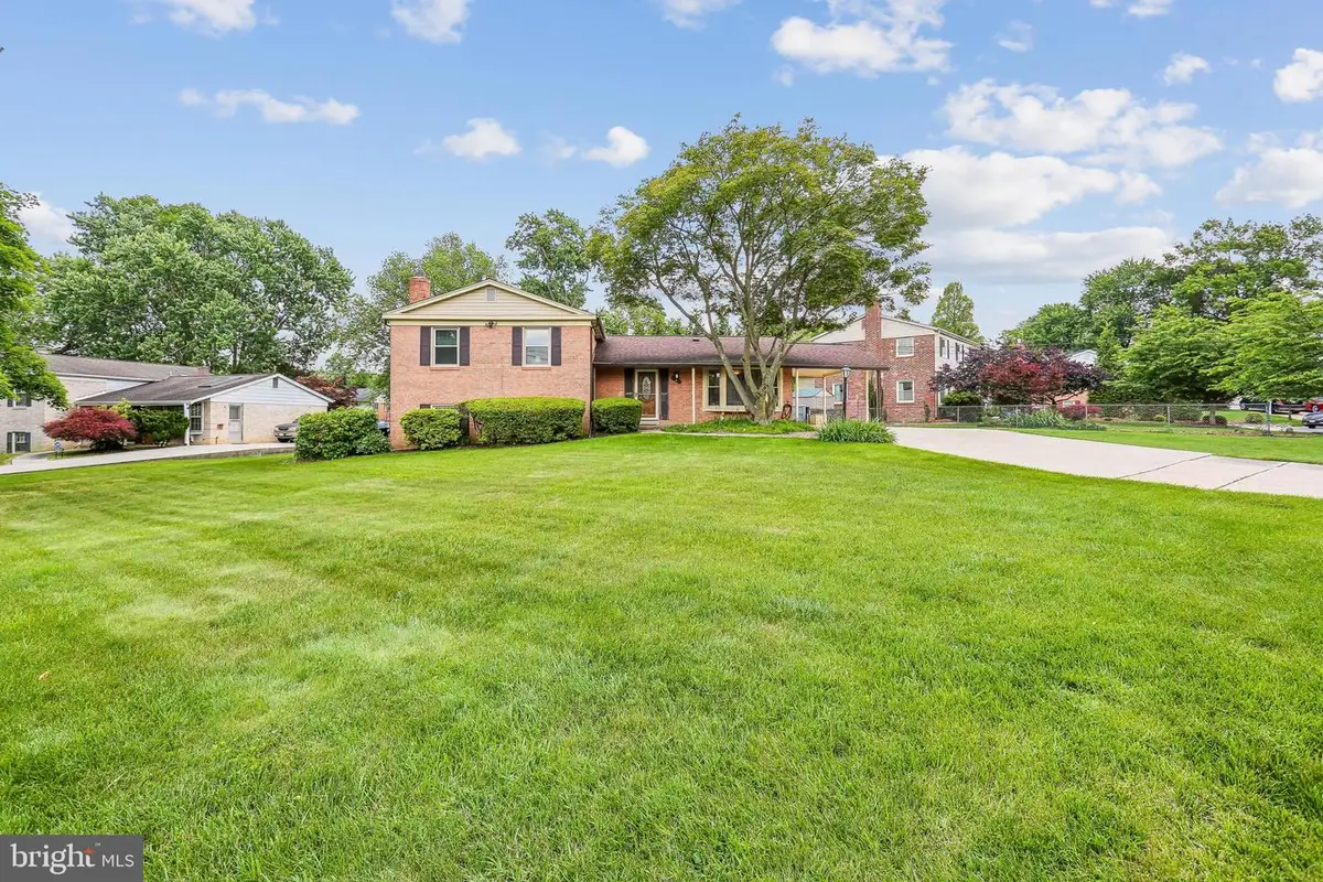 2 Foxhall Ct, Silver Spring, MD 20906 - #1