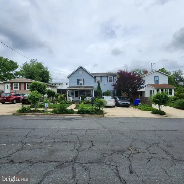 10703 Shaftsbury St, KENSINGTON, MD 20895