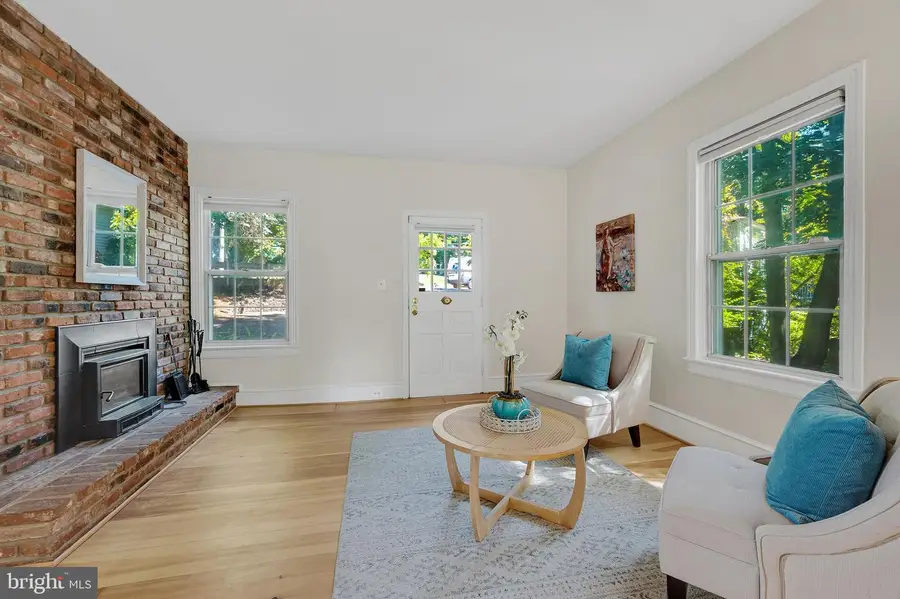 2418 Forest Glen Rd, Silver Spring, MD 20910 - #3