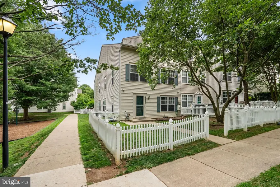 13836 Crosstie Dr, Germantown, MD 20874 - #2