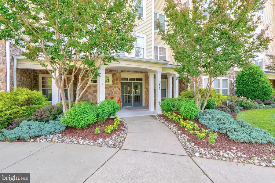 311 High Gables Dr #206, Gaithersburg, MD 20878 - #2