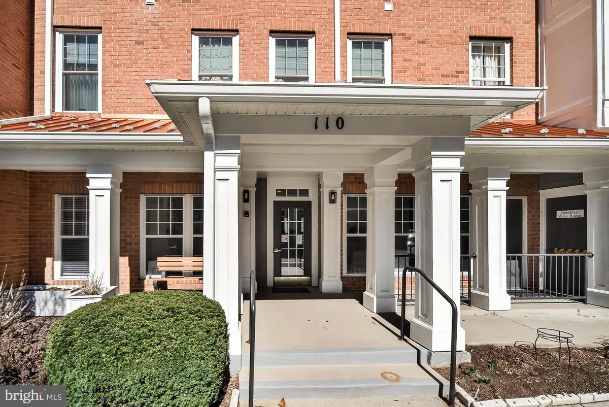 110 Chevy Chase St #207, Gaithersburg, MD 20878 - #1