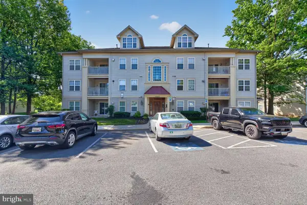 11812 Eton Manor Dr #104, GERMANTOWN, MD 20876