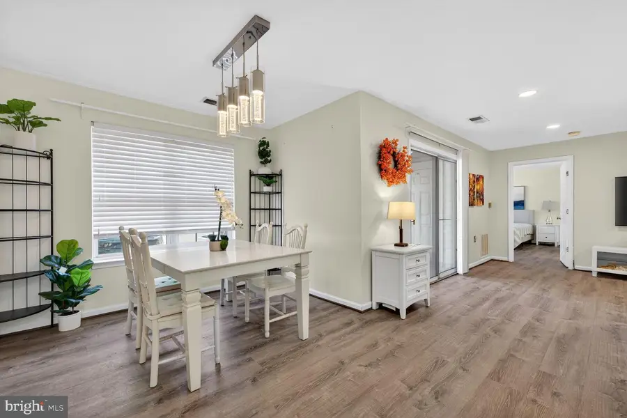 11812 Eton Manor Dr #104, Germantown, MD 20876 - #3