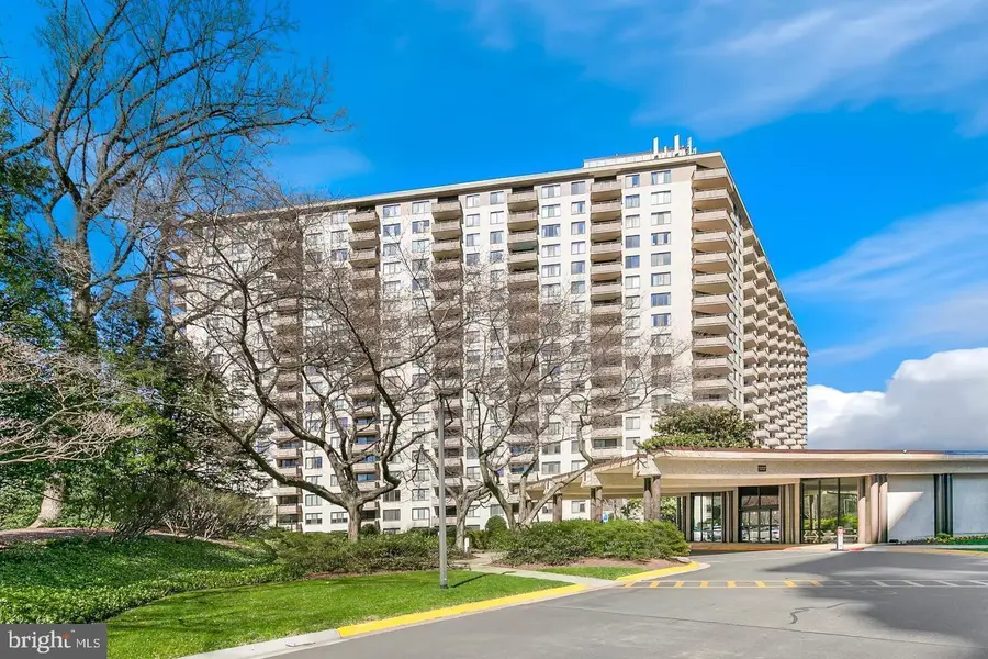 5225 Pooks Hill Rd #220n, Bethesda, MD 20814 - #3