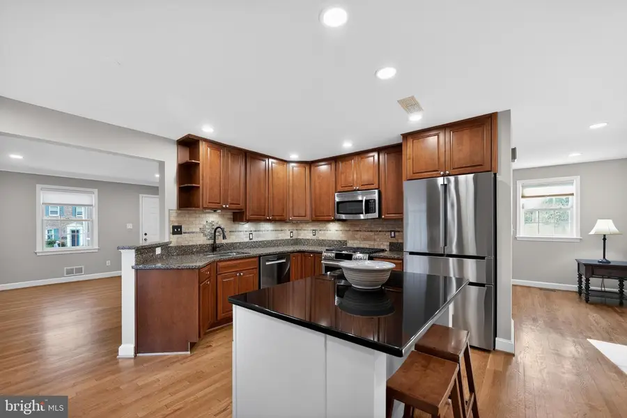 1724 Dublin Dr, Silver Spring, MD 20902 - #2