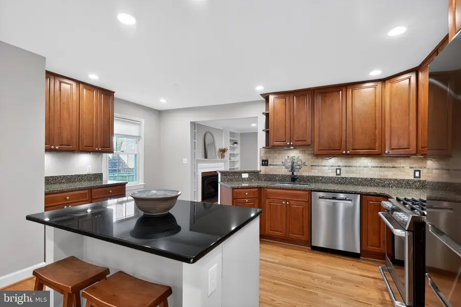 1724 Dublin Dr, Silver Spring, MD 20902 - #3