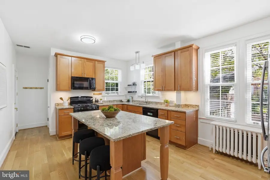 710 Wayne Ave, Silver Spring, MD 20910 - #3