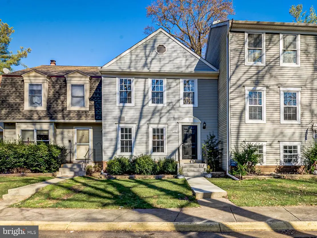 5 Climbing Ivy Ct, Germantown, MD 20874 - #1