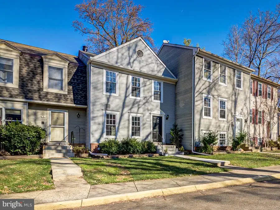 5 Climbing Ivy Ct, Germantown, MD 20874 - #2