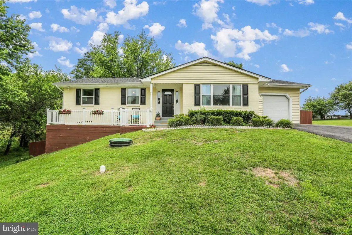 25520 Jonnie Ct, Gaithersburg, MD 20882 - #1
