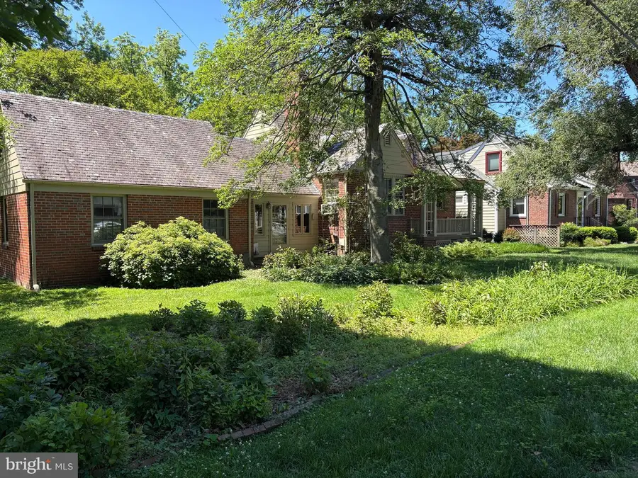 702 Mcneill Rd, Silver Spring, MD 20910 - #2