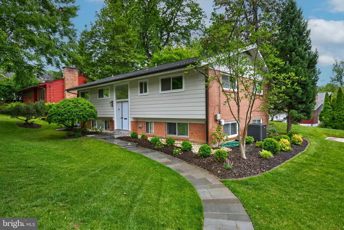 6501 Bannockburn Dr, Bethesda, MD 20817 - #1