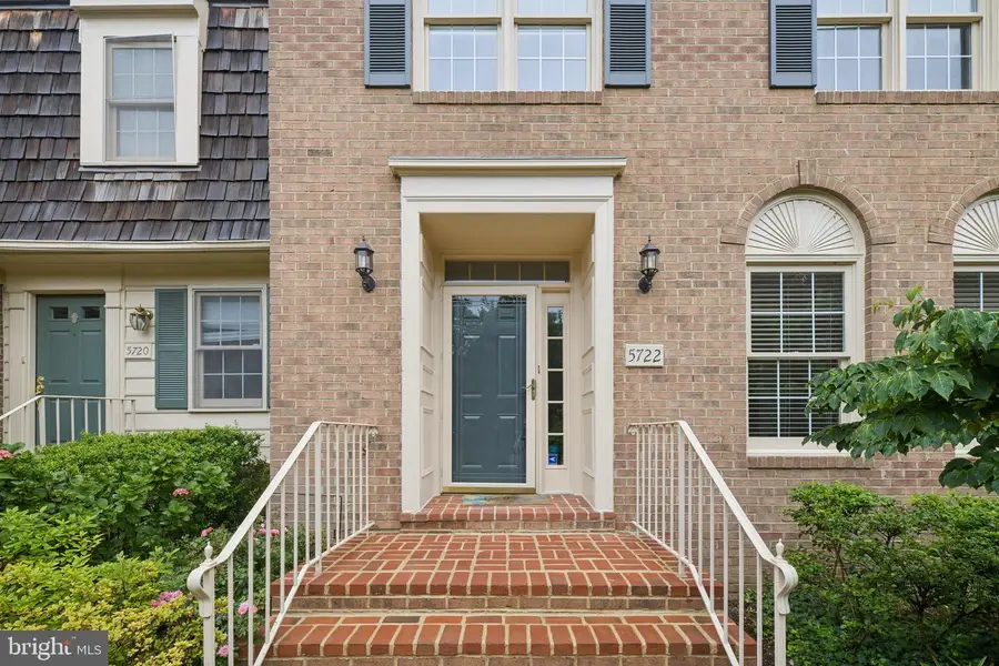 5722 Brewer House Cir, Rockville, MD 20852 - #2