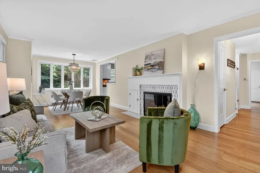 608 Wayne Ave, Silver Spring, MD 20910 - #2
