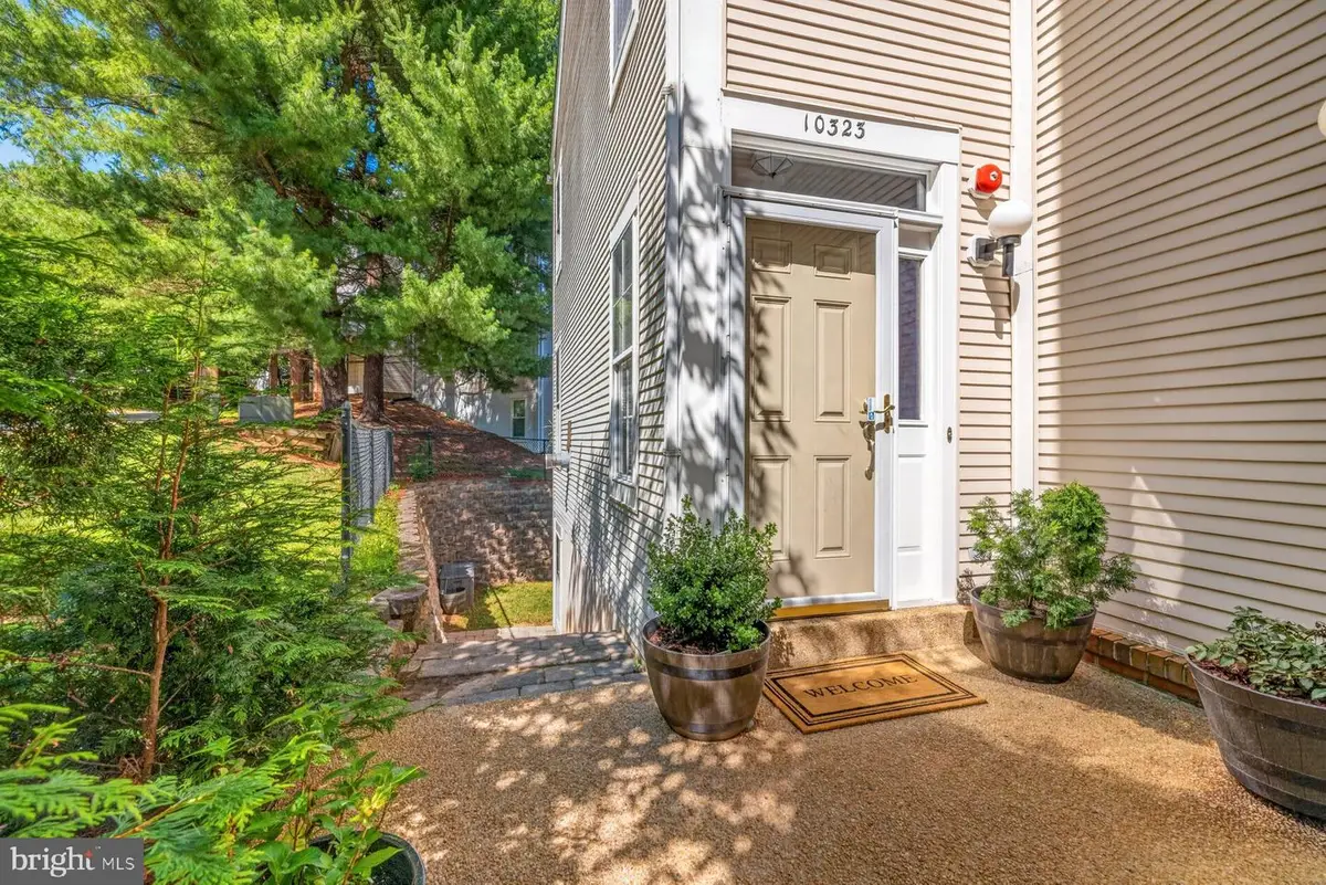 10323 Royal Woods, Montgomery Village, MD 20886 - #1