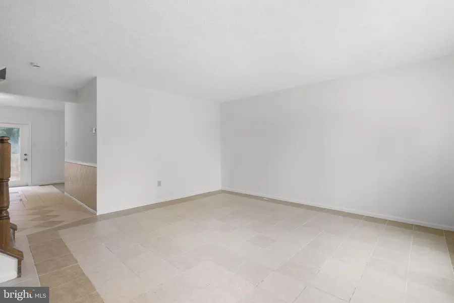 12539 Coral Grove Pl, Germantown, MD 20874 - #2
