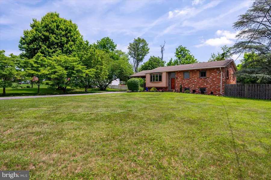 15617 Allnutt Ln, Burtonsville, MD 20866 - #2