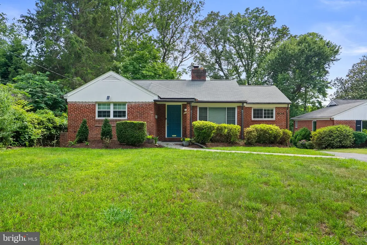 6116 Massachusetts Ave, Bethesda, MD 20816 - #1