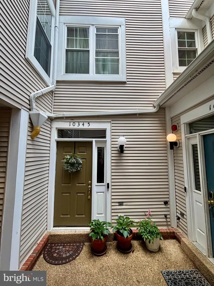 10345 Royal Woods Ct, Montgomery Village, MD 20886 - #1