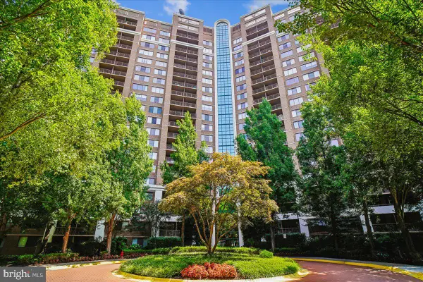 10101 Grosvenor Pl #217, ROCKVILLE, MD 20852