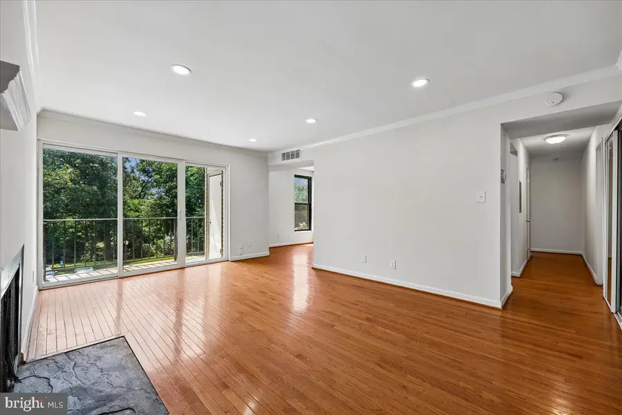 130 Duvall Ln #197-301, Gaithersburg, MD 20877 - #2