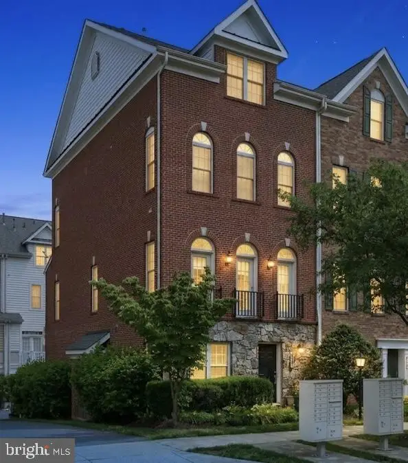 638 Raven Ave, Gaithersburg, MD 20877 - #1