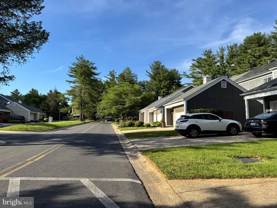 20668 Highland Hall Dr, Gaithersburg, MD 20886 - #3