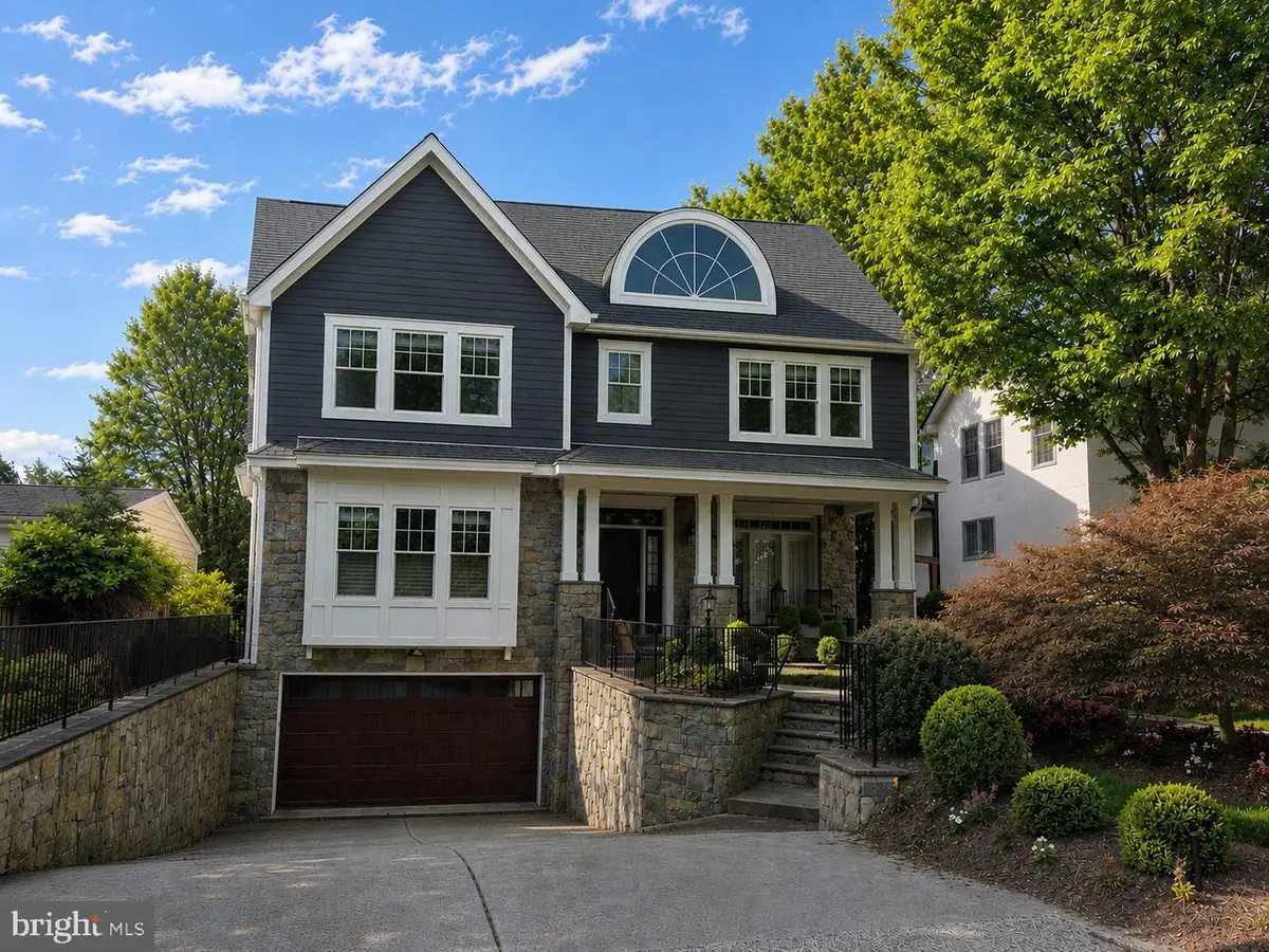 5114 Wessling Ln, Bethesda, MD 20814 - #1