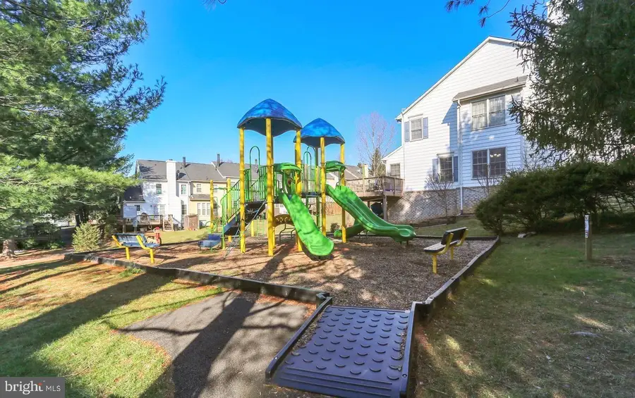 8527 Fountain Valley Dr, Montgomery Village, MD 20886 - #2