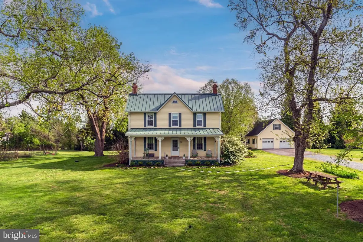 21901 New Hampshire Ave, Brookeville, MD 20833 - #1