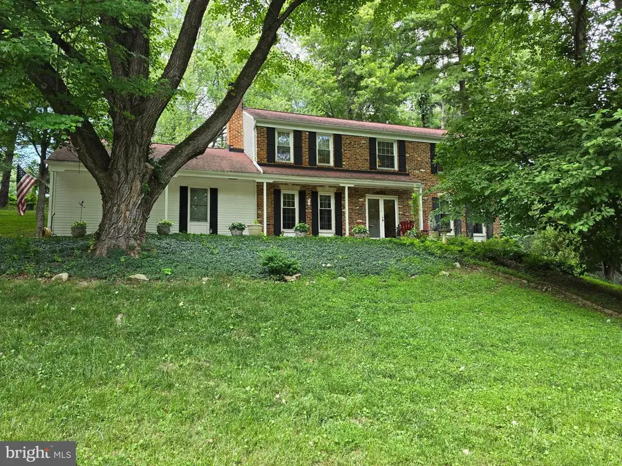 16601 Briardale Rd, Rockville, MD 20855 - #2