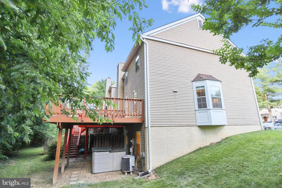 12163 Flag Harbor Dr, Germantown, MD 20874 - #3