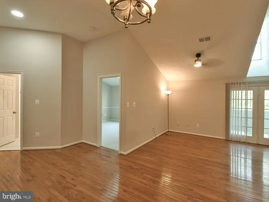 12213 Saint Peter Ct #l, Germantown, MD 20874 - #2