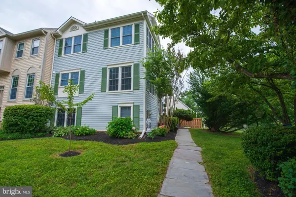 8698 Delcris Dr, GAITHERSBURG, MD 20886