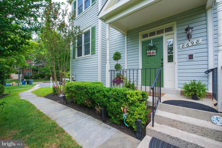 8698 Delcris Dr, Gaithersburg, MD 20886 - #3